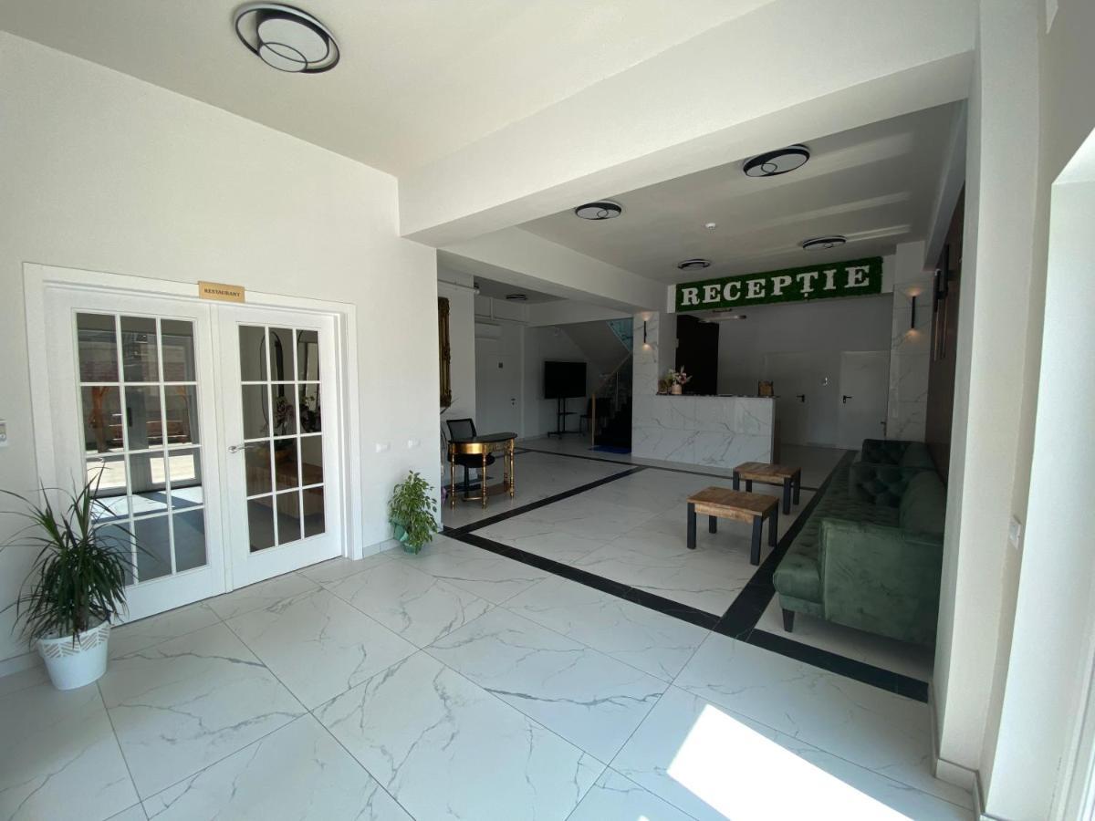 Hotel Maya Хорезу Екстериор снимка