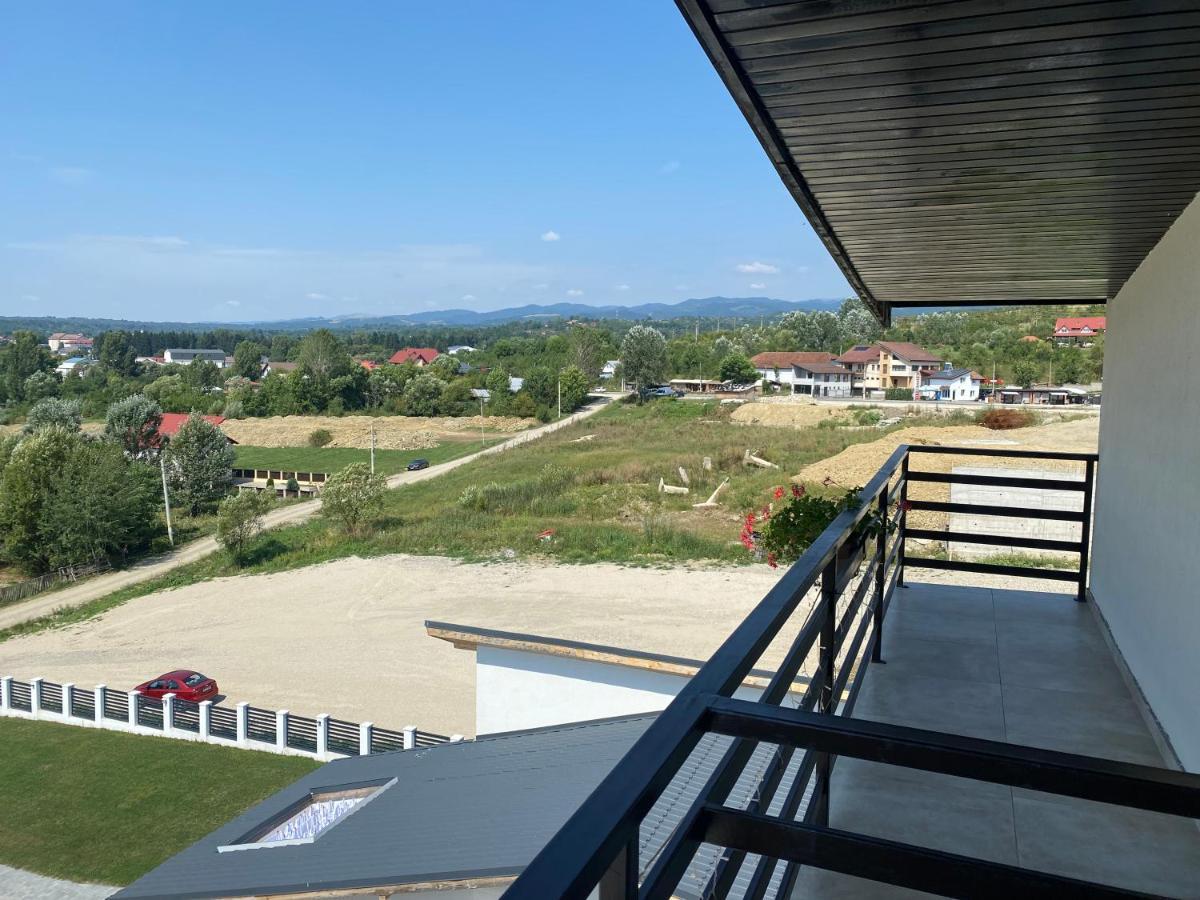 Hotel Maya Хорезу Екстериор снимка