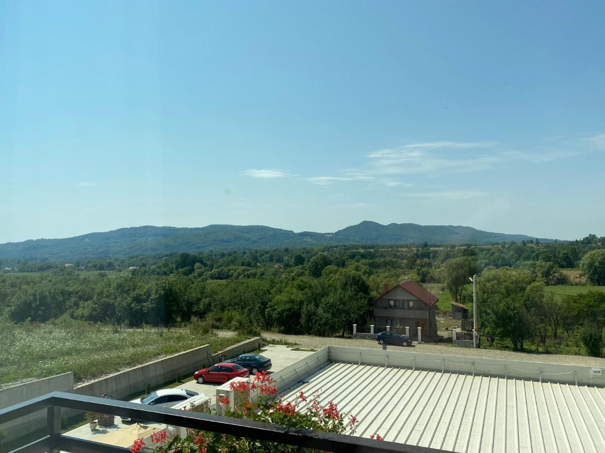 Hotel Maya Хорезу Екстериор снимка