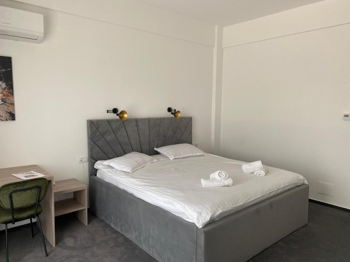 Hotel Maya Хорезу Екстериор снимка